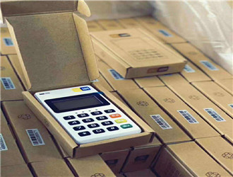 pos機閃付怎么揮卡？